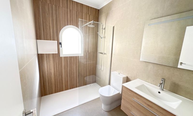 2-Bedroom Villa in Algorfa - Image 37