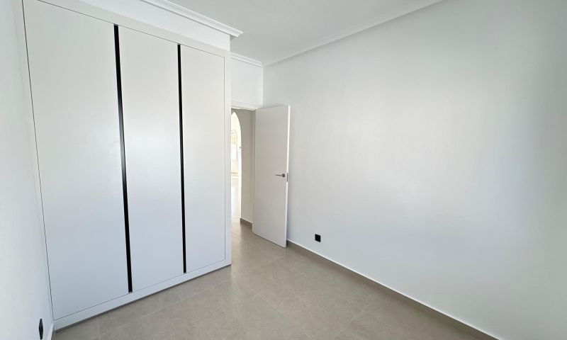 2-Bedroom Villa in Algorfa - Image 40