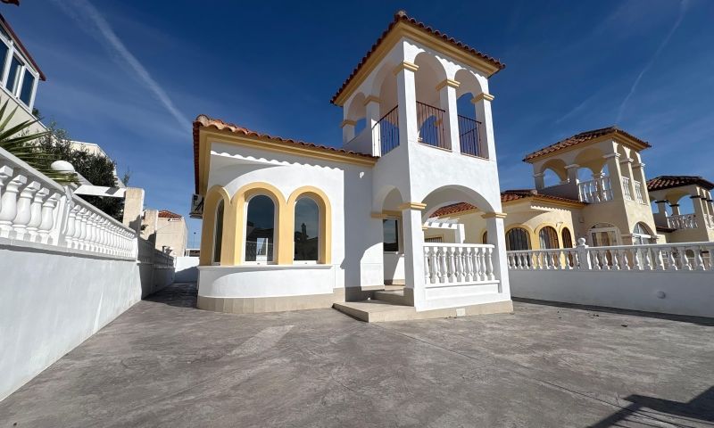 2-Bedroom Villa in Algorfa - Image 8