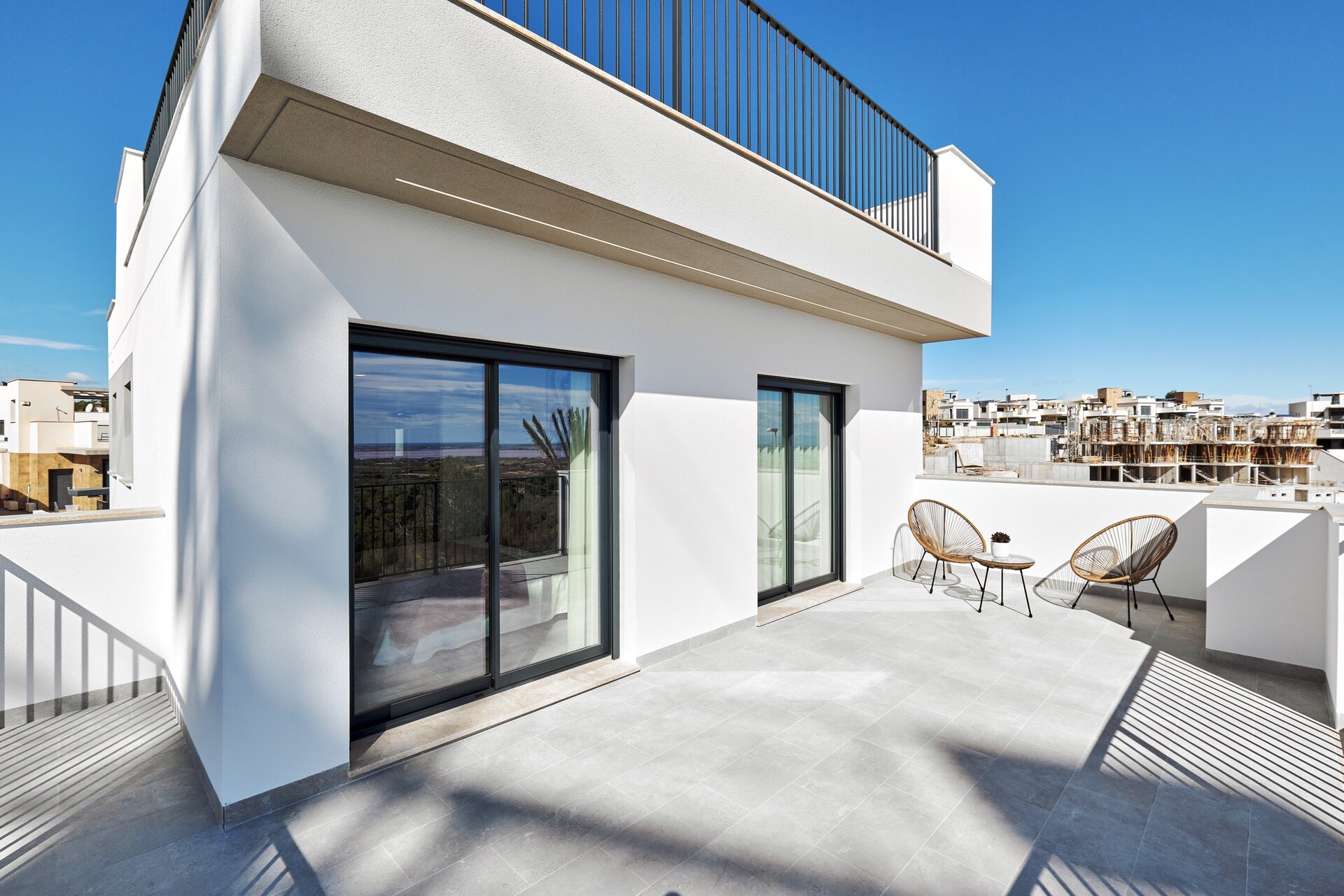 3-Bedroom Detached House in San Miguel de Salinas - Image 12