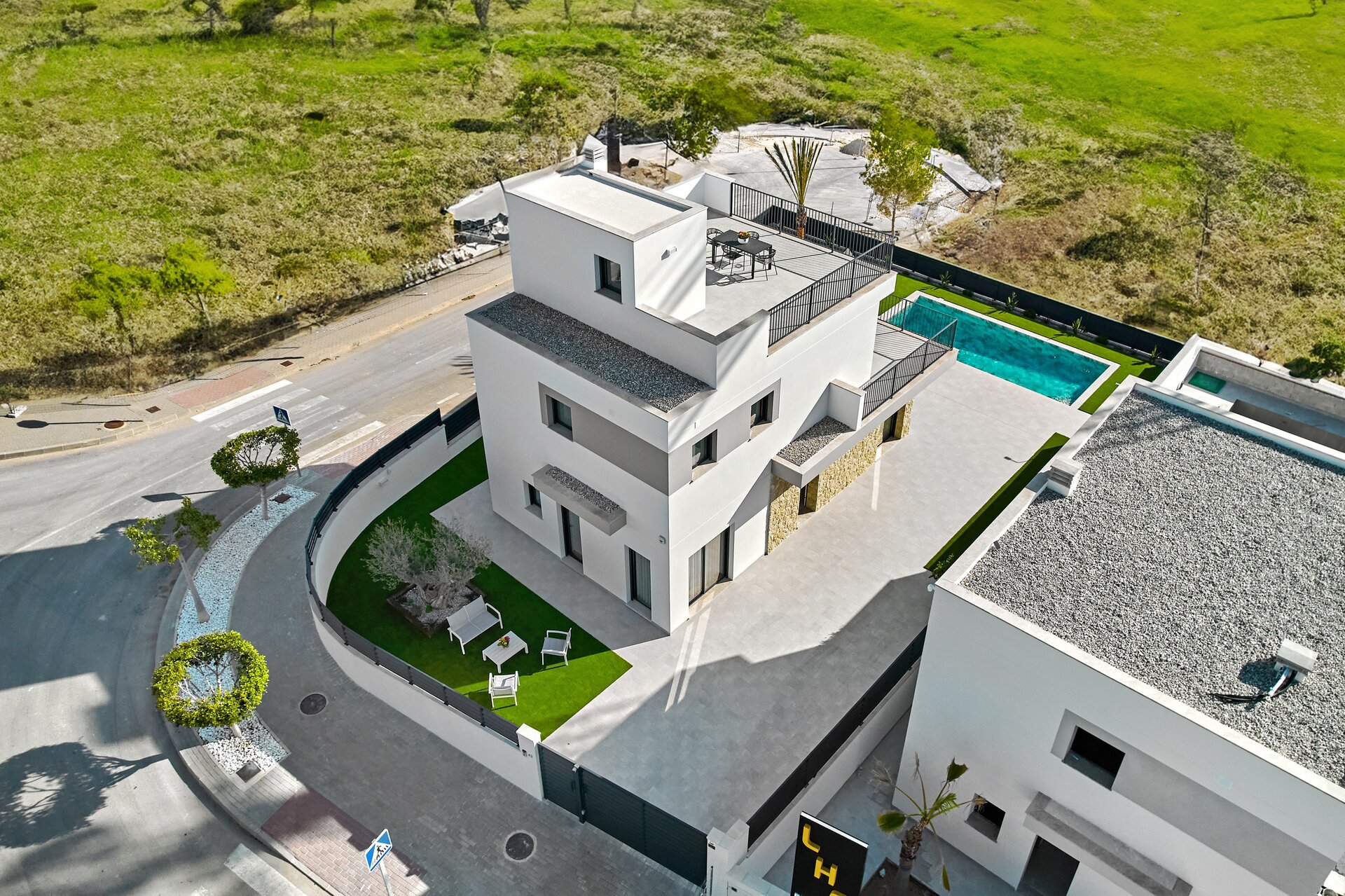 3-Bedroom Detached House in San Miguel de Salinas - Image 21