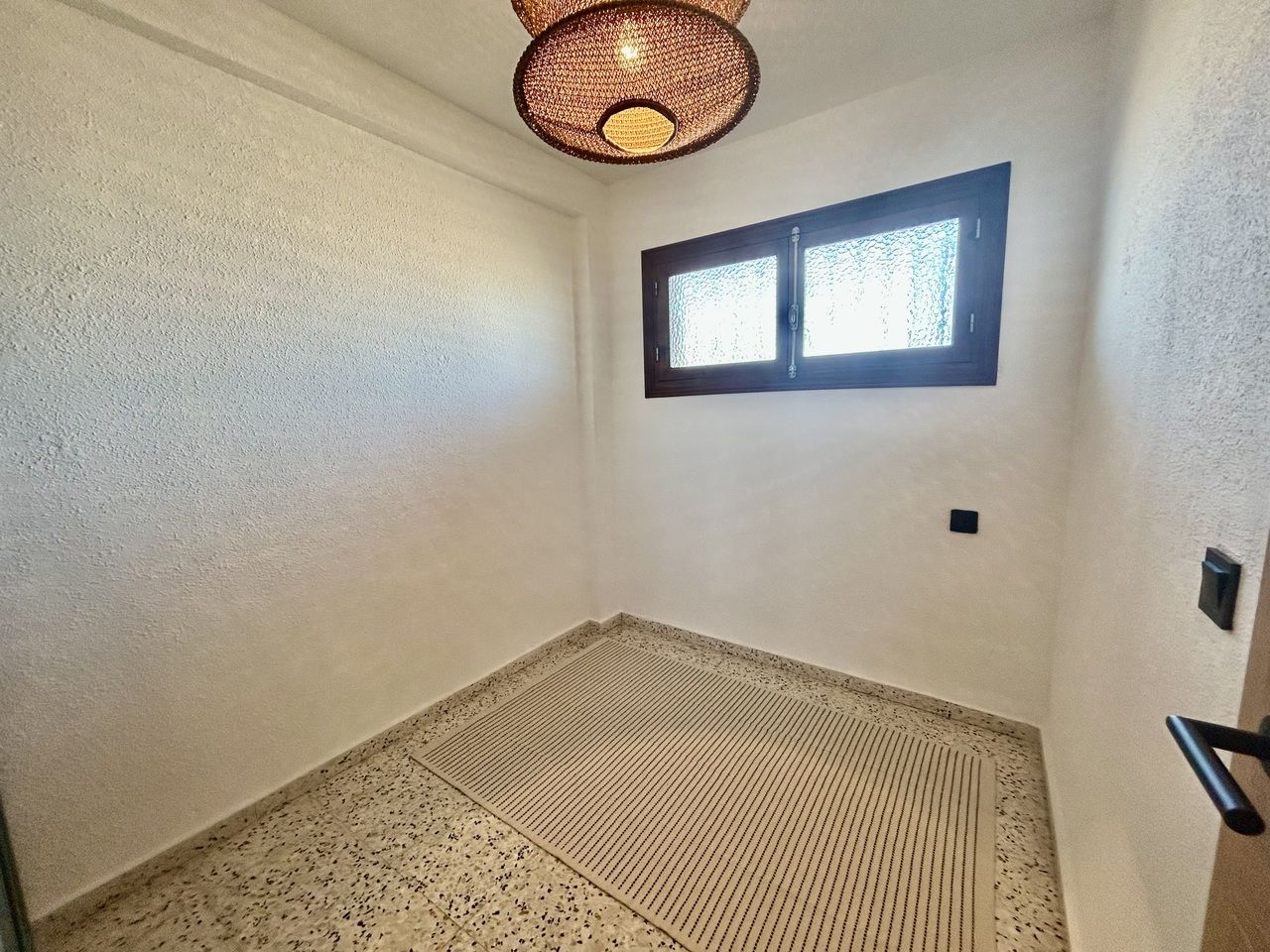2-Bedroom Apartment in Guardamar del Segura - Image 11
