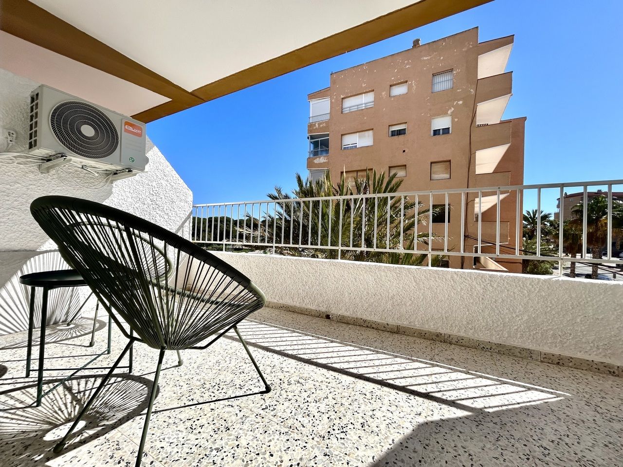 2-Bedroom Apartment in Guardamar del Segura - Image 16