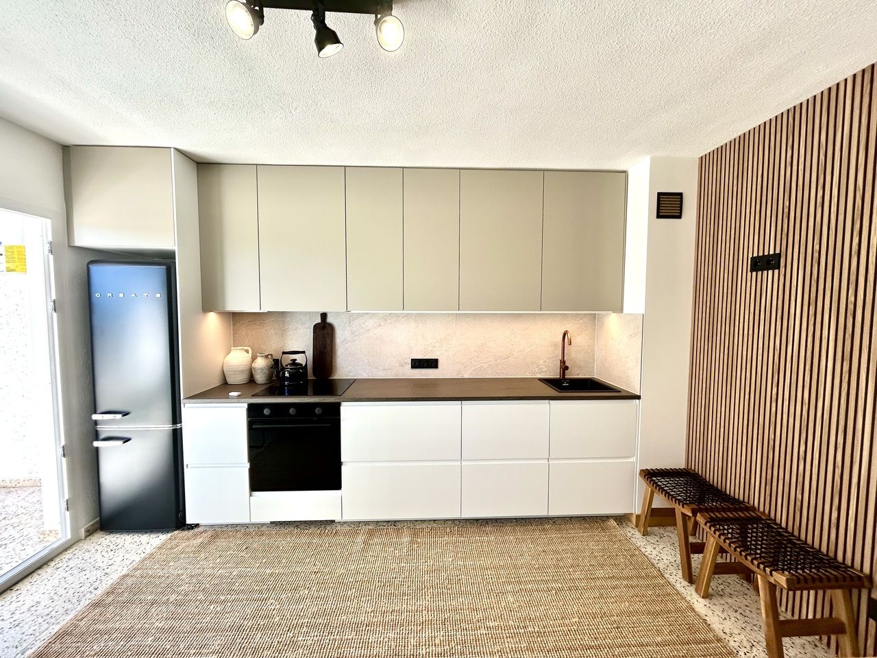 2-Bedroom Apartment in Guardamar del Segura - Image 6