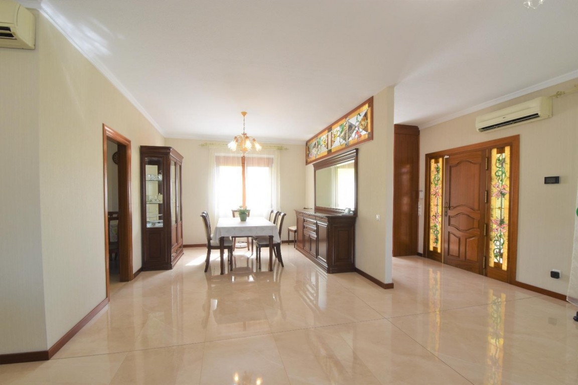 5-Bedroom Villa in Centro de la Ciudad Quesada, Rojales - Image 49