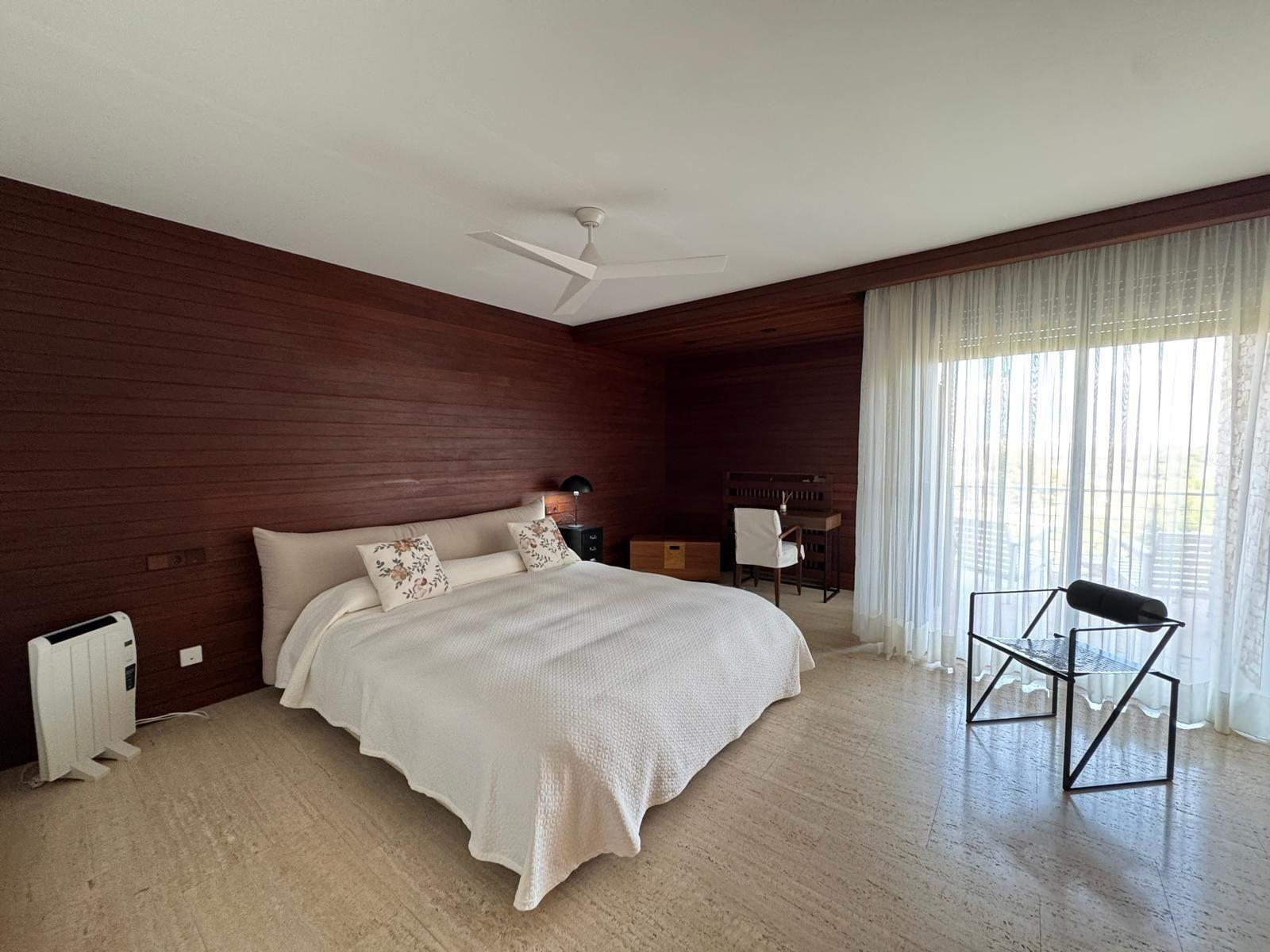 7-Bedroom Villa in Altos de Campoamor, Orihuela Costa - Image 39