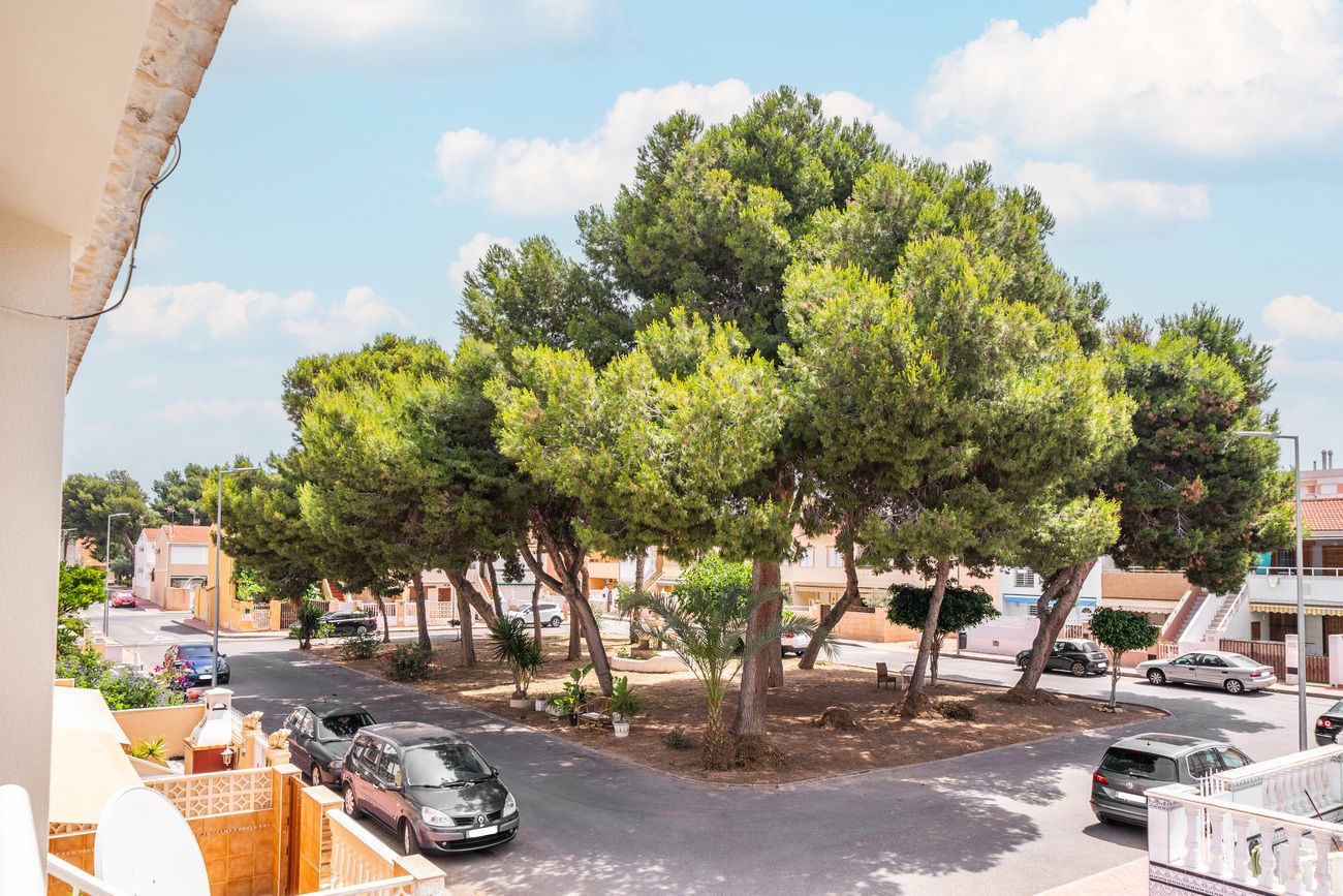 2-Bedroom Apartment in La Veleta, Torrevieja - Image 20