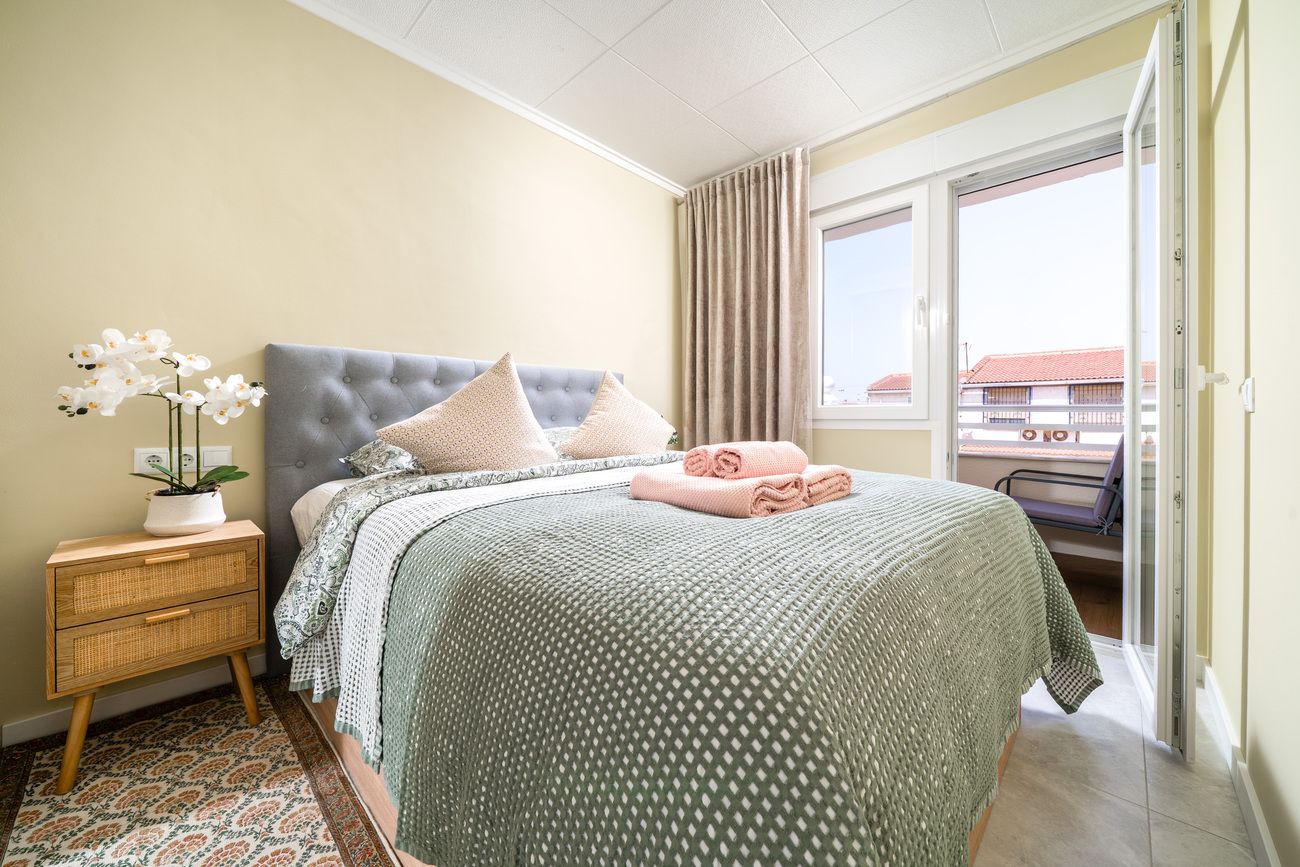 2-Bedroom Apartment in La Veleta, Torrevieja - Image 4