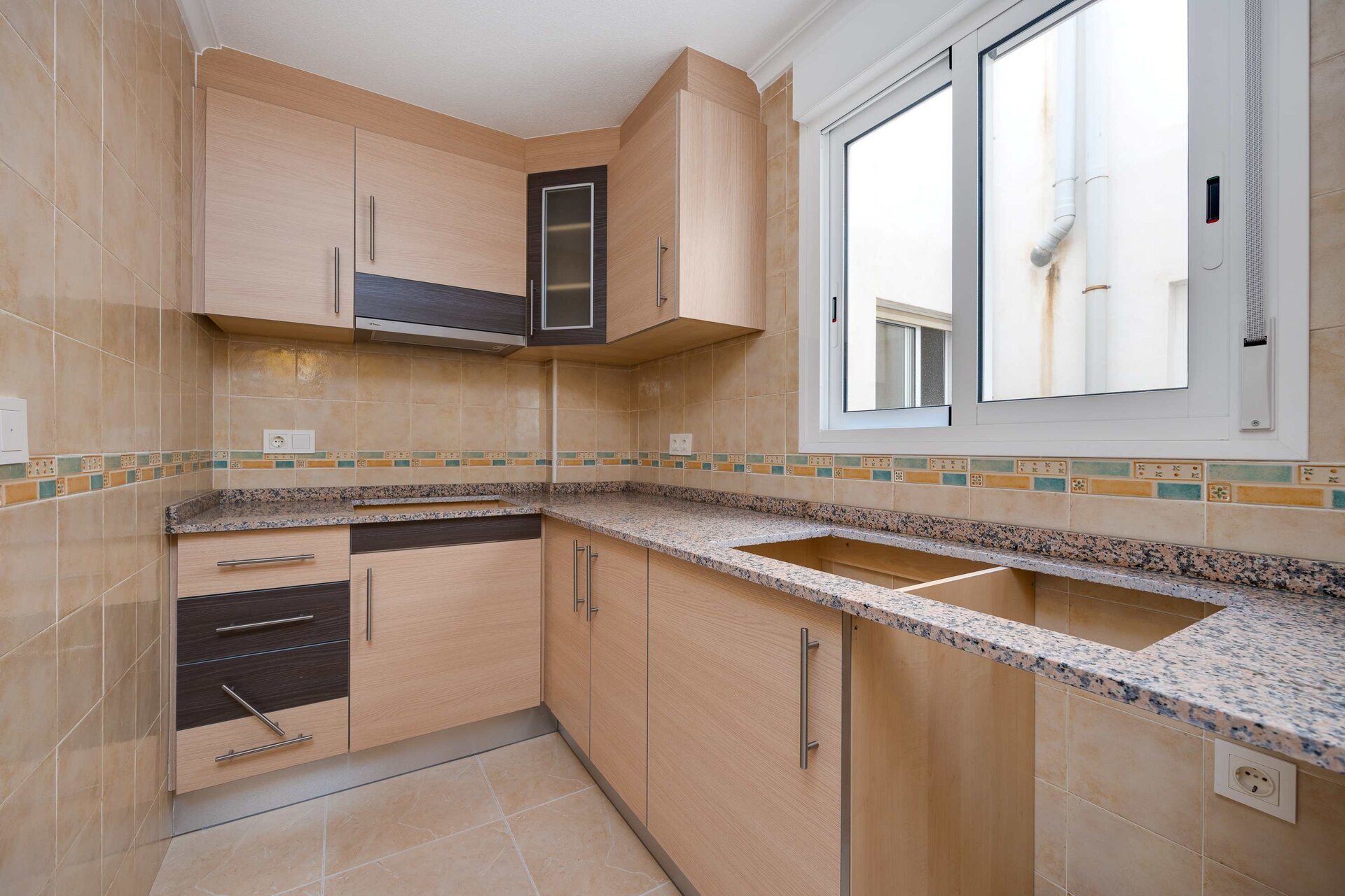 2-Bedroom Apartment in San Fulgencio - Image 12