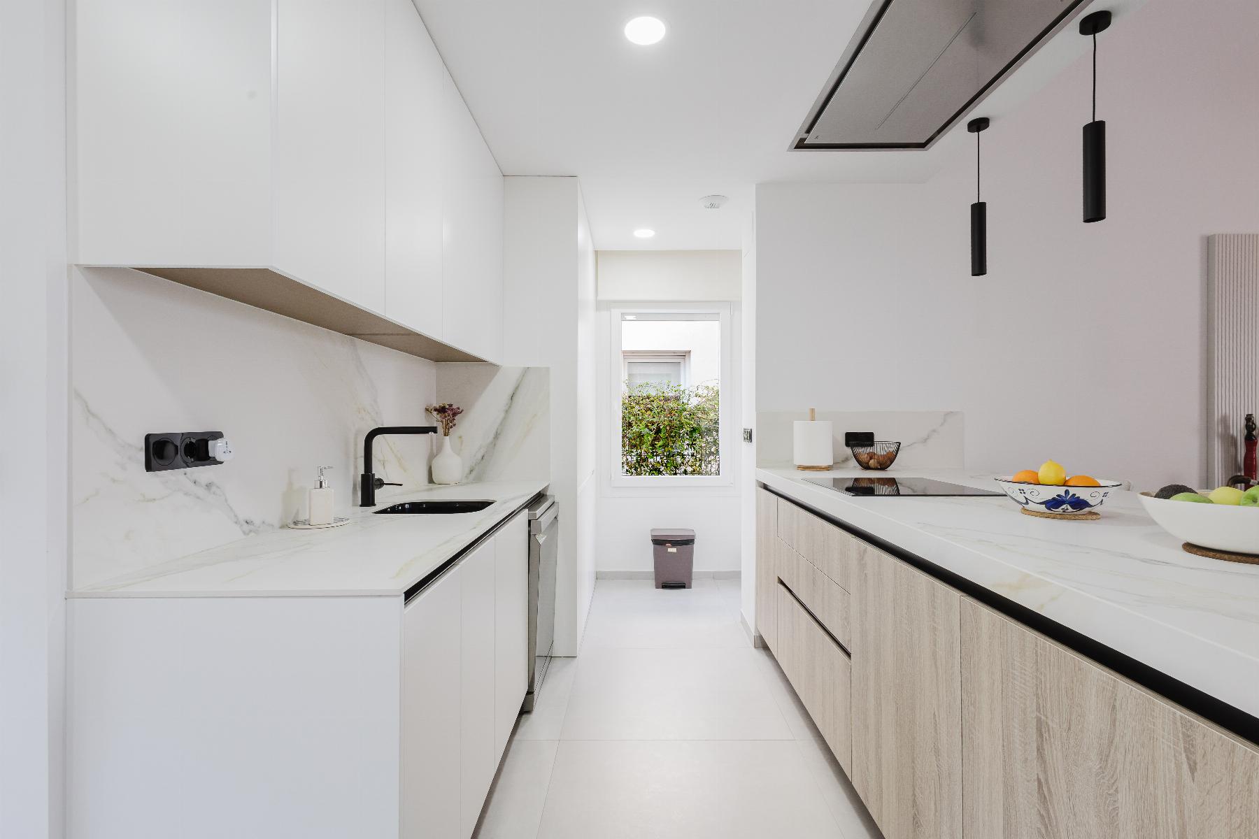 4-Bedroom Villa in Comunidad Valenciana, Algorfa - Image 14