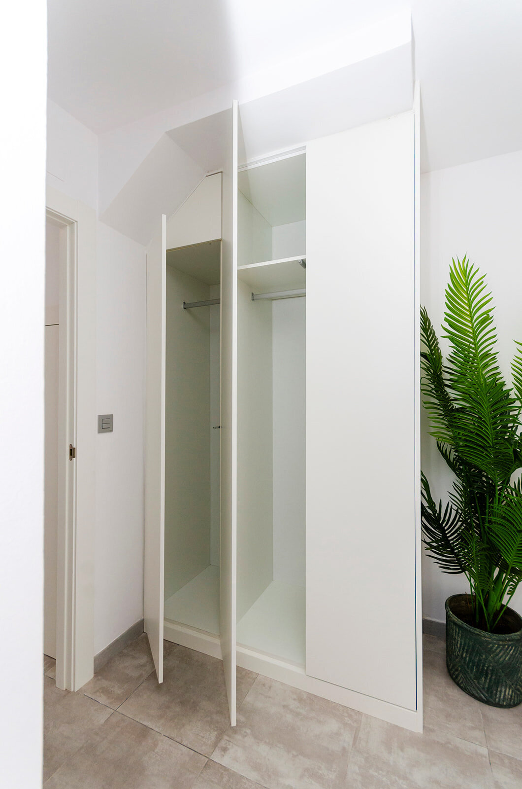 3-Bedroom Townhouse in Torrevieja - Image 7