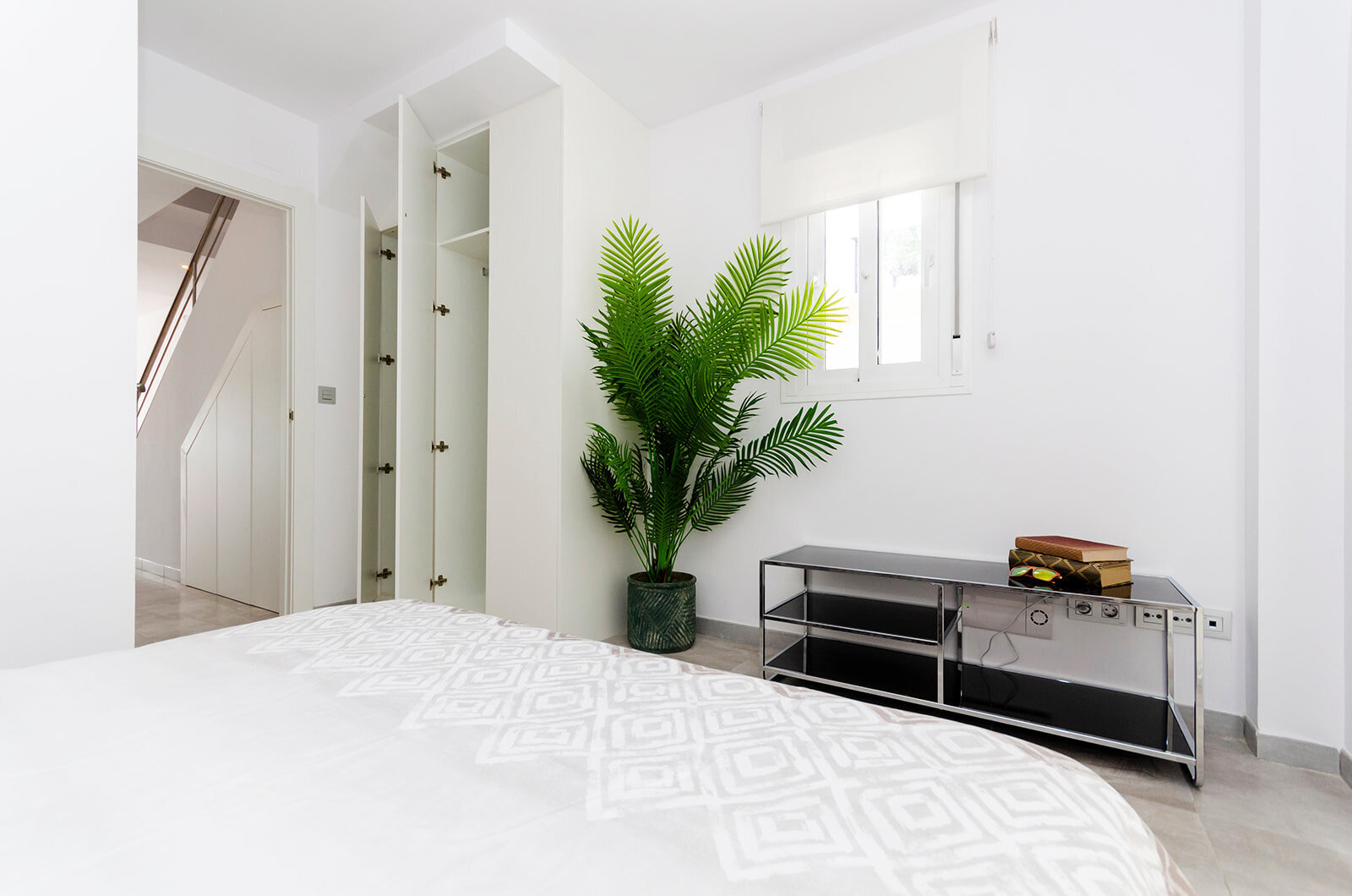 3-Bedroom Townhouse in Torrevieja - Image 8