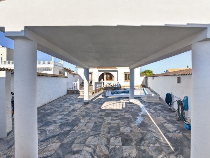 3-Bedroom Villa in La Siesta - El Salado - Torreta, Torrevieja - Image 25