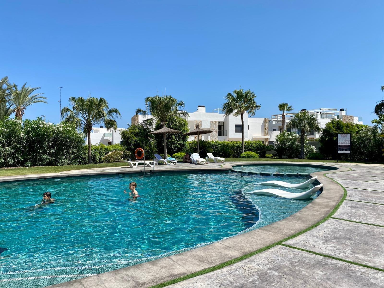 Ático de 3 Dormitorios en Los Balcones - Los Altos del Edén, Torrevieja - Image 25