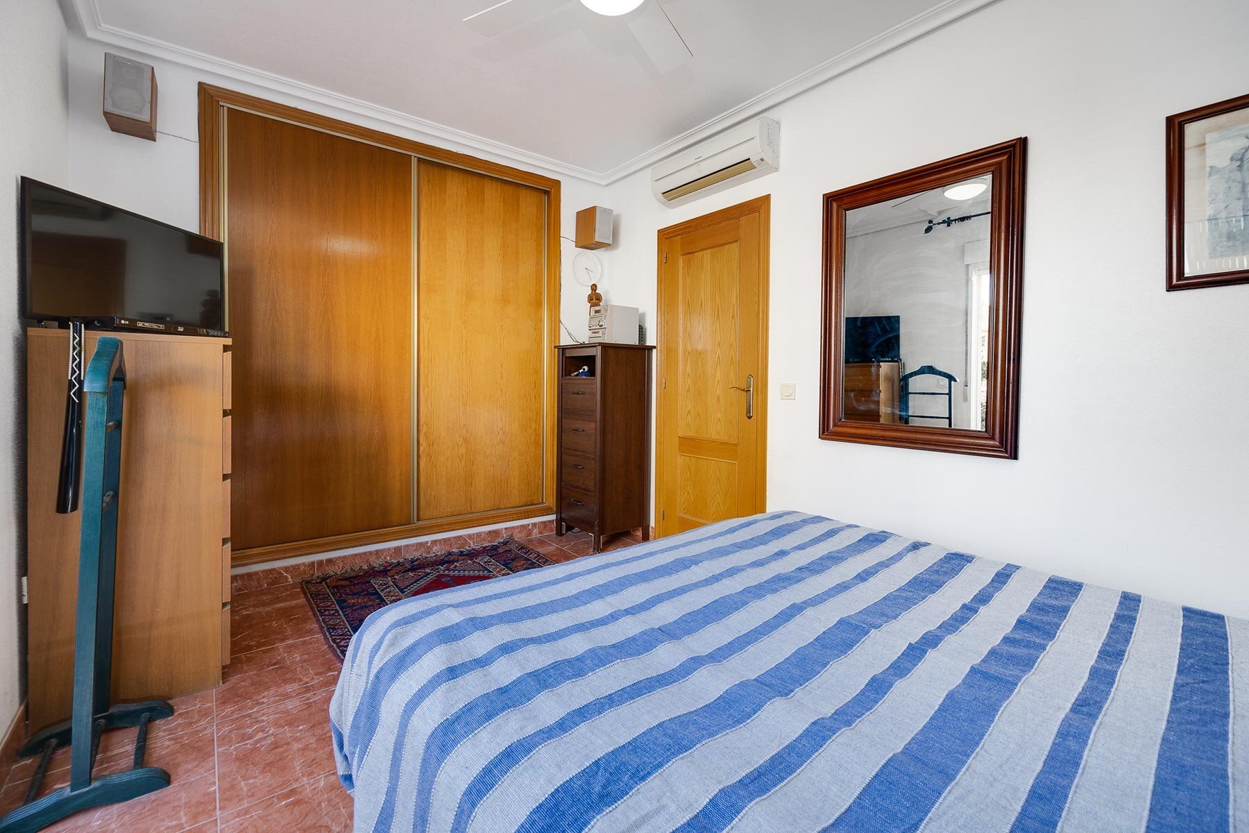 Villa met 4 Slaapkamers in Los Dolses, Orihuela Costa - Image 16