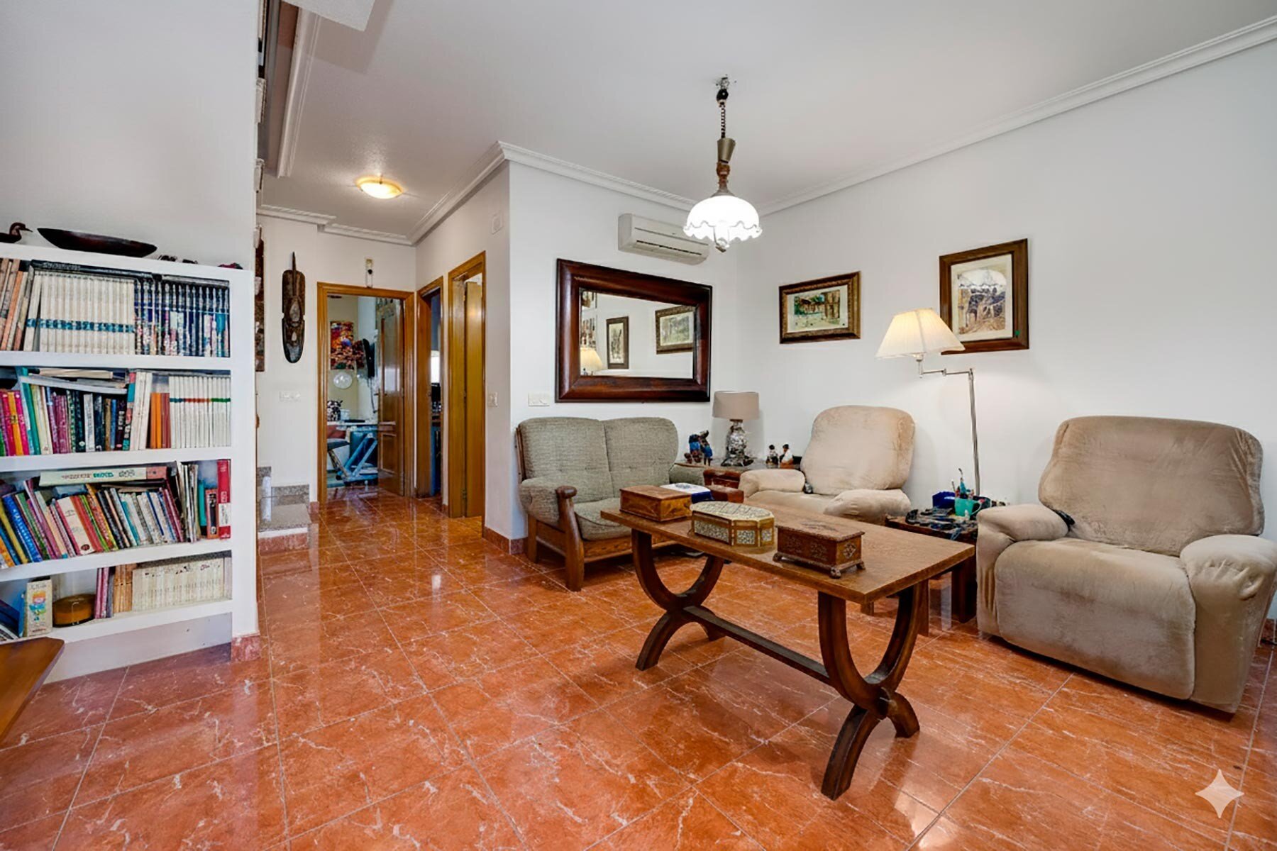 Villa met 4 Slaapkamers in Los Dolses, Orihuela Costa - Image 4