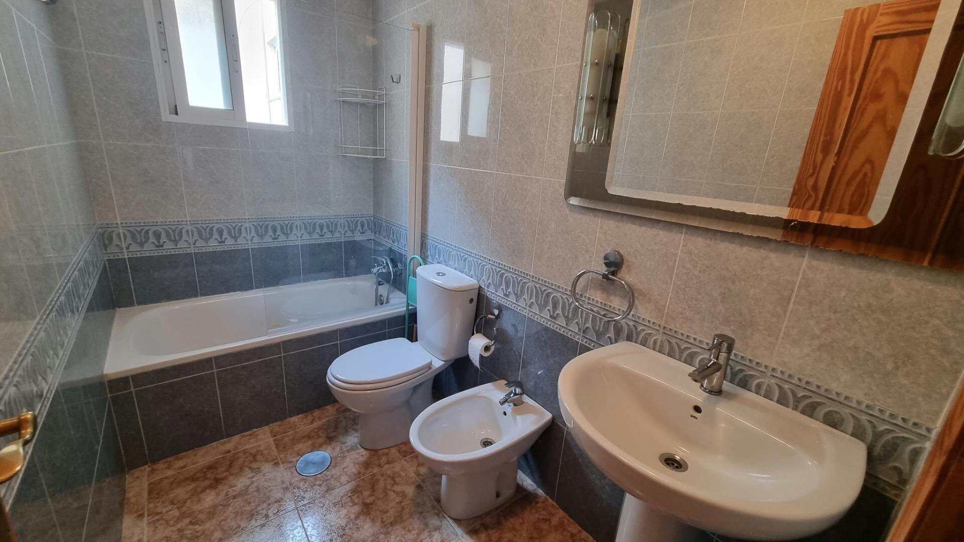 2-Bedroom Penthouse in Centro, Torrevieja - Image 2