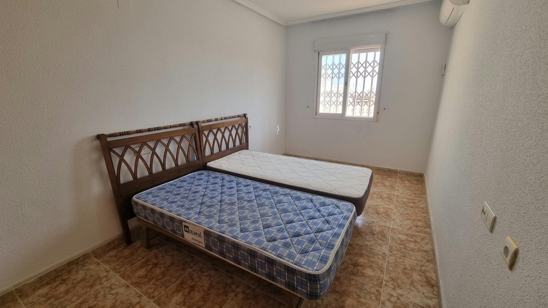 2-Bedroom Penthouse in Centro, Torrevieja - Image 9