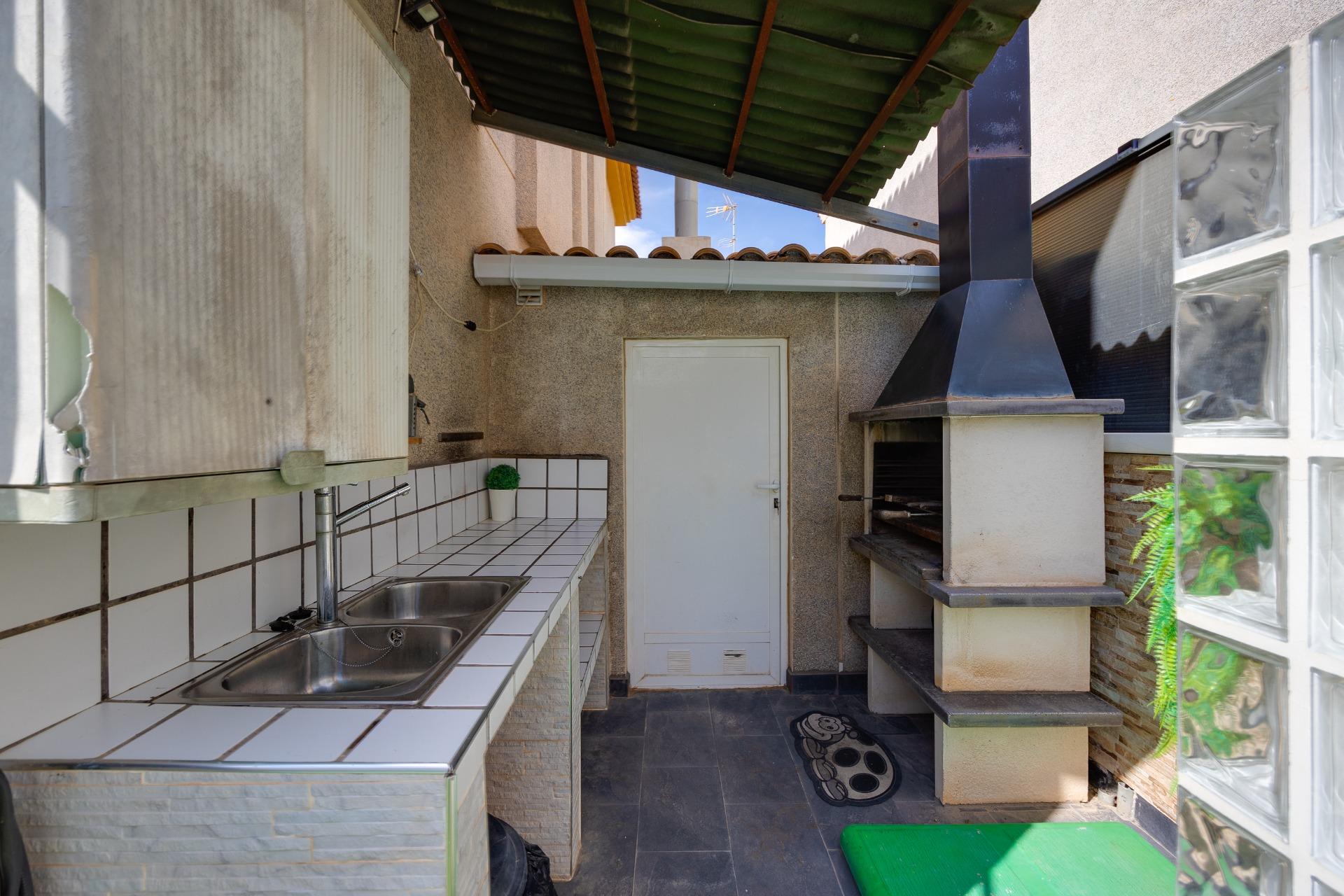 3-Bedroom Villa in Costa Blanca Sur, Los Montesinos - Image 12