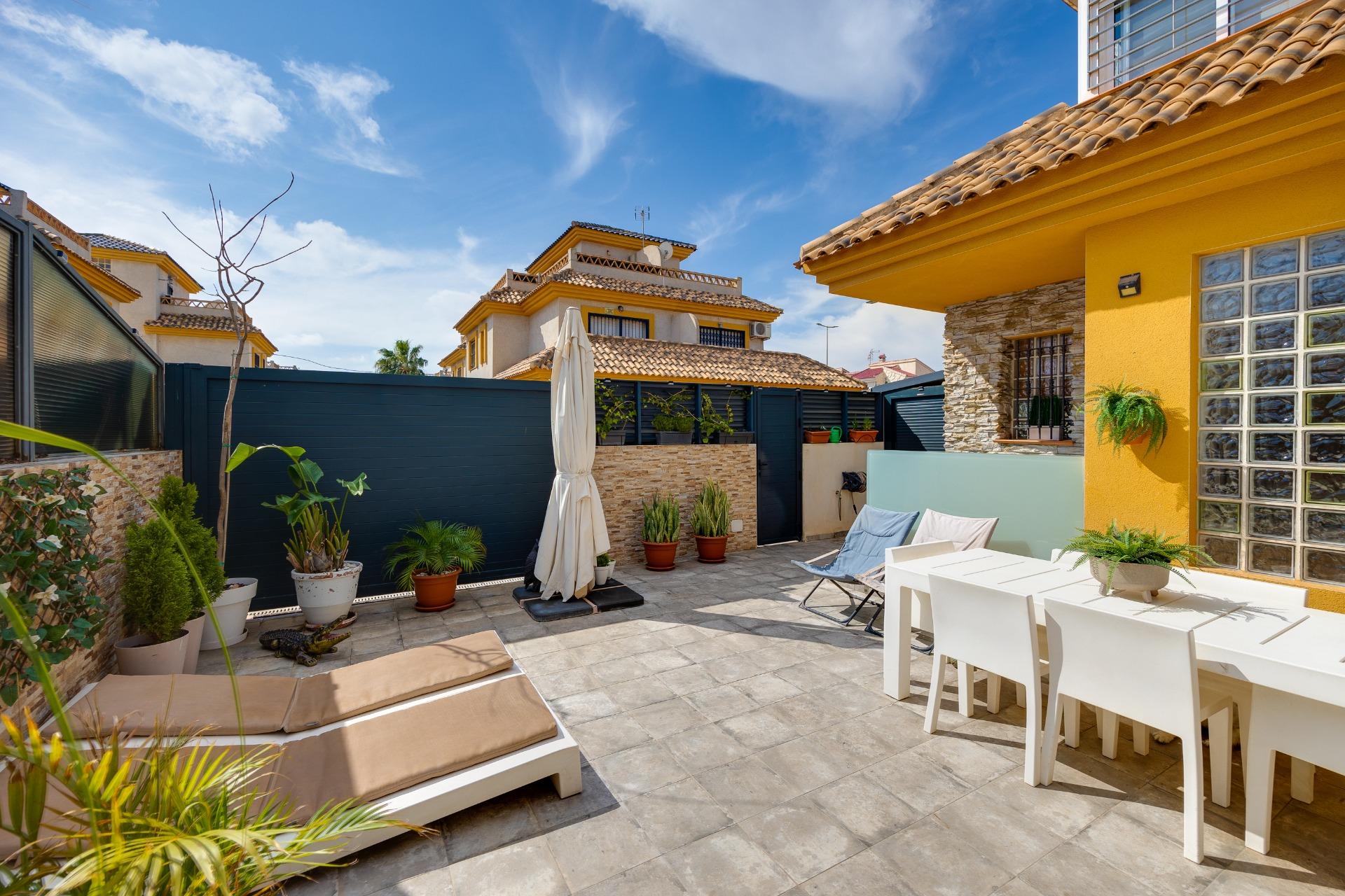 3-Bedroom Villa in Costa Blanca Sur, Los Montesinos - Image 14