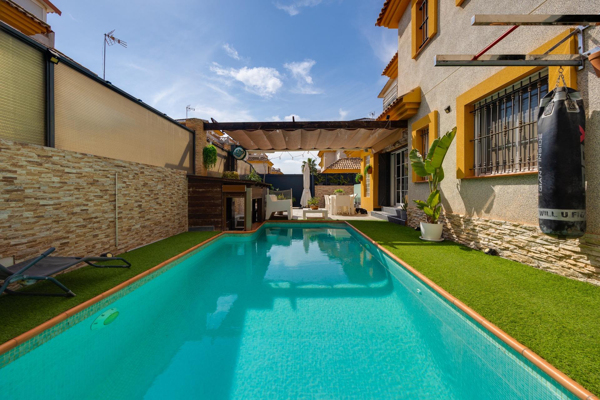 3-Bedroom Villa in Costa Blanca Sur, Los Montesinos - Image 3