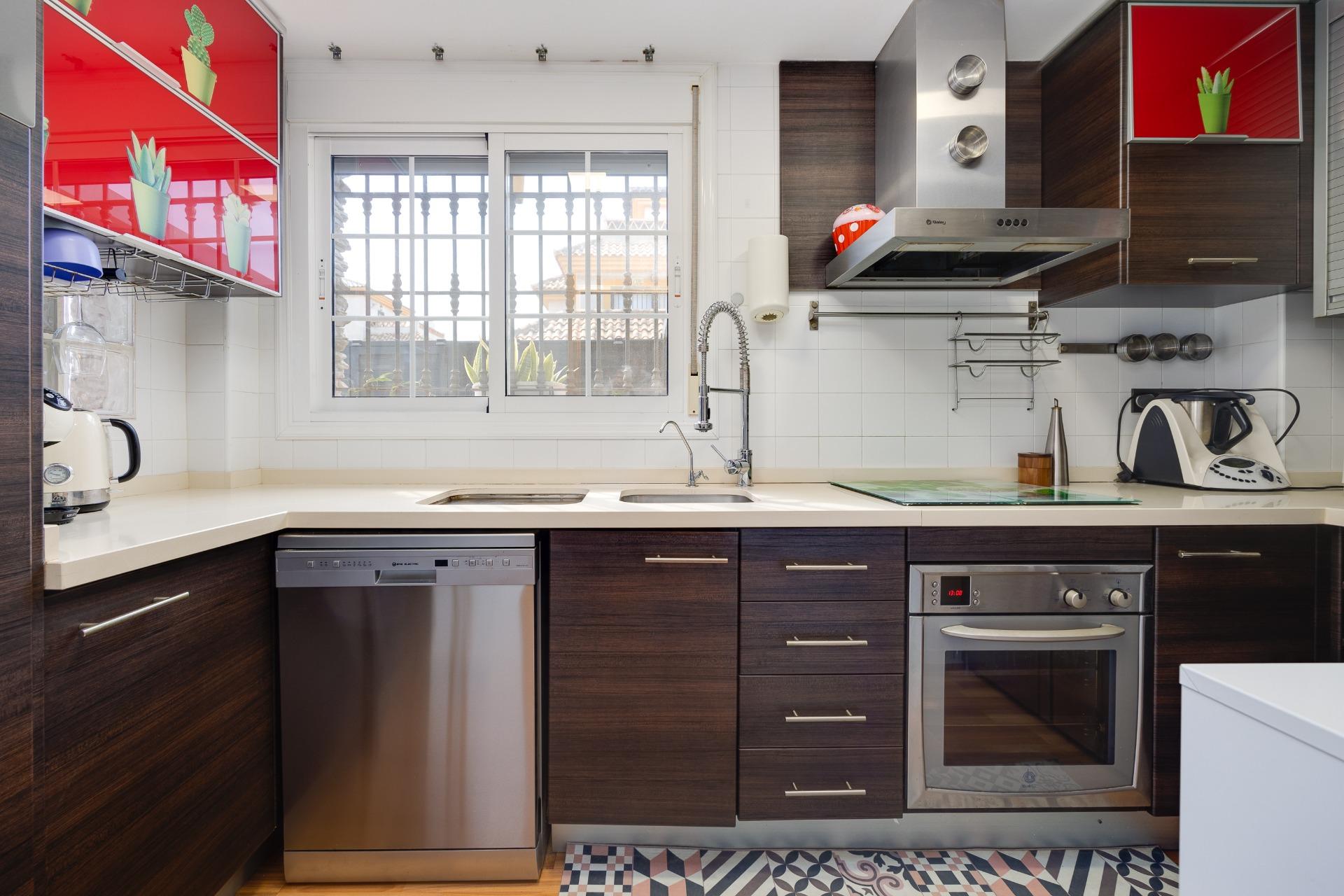 3-Bedroom Villa in Costa Blanca Sur, Los Montesinos - Image 32