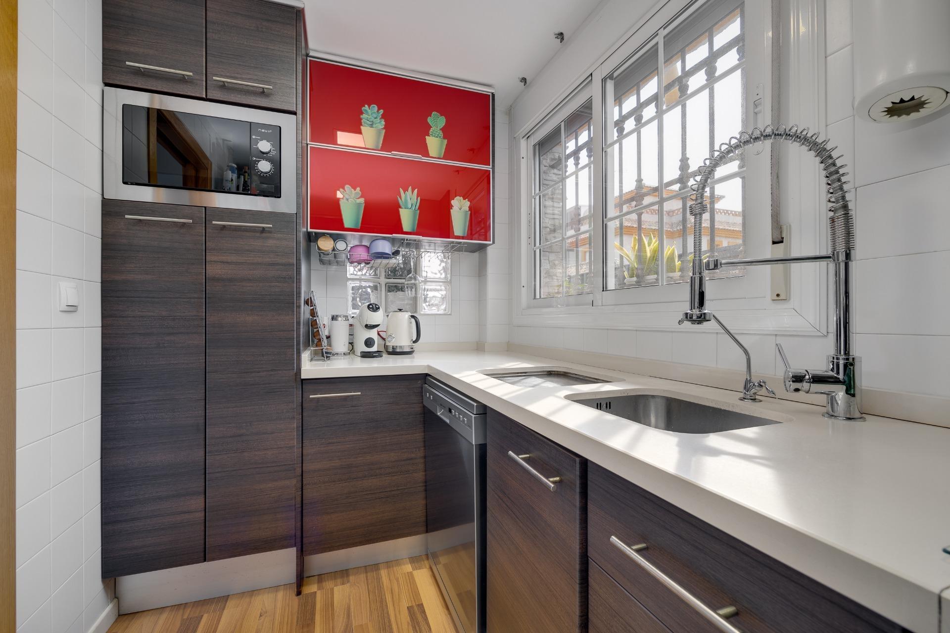 3-Bedroom Villa in Costa Blanca Sur, Los Montesinos - Image 33