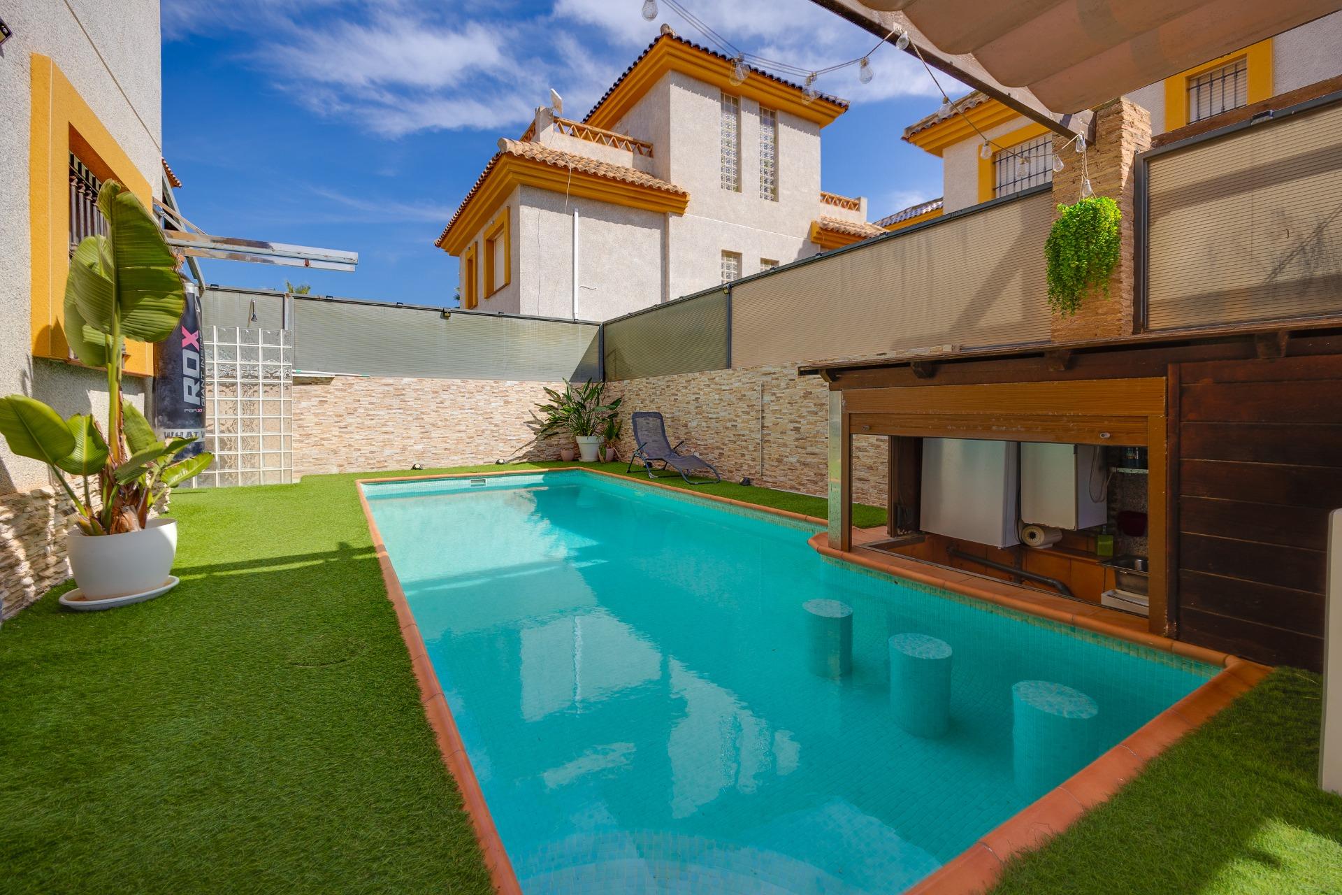3-Bedroom Villa in Costa Blanca Sur, Los Montesinos - Image 6