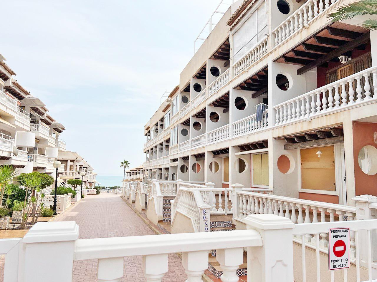 2-Bedroom Duplex in Guardamar del Segura - Image 28