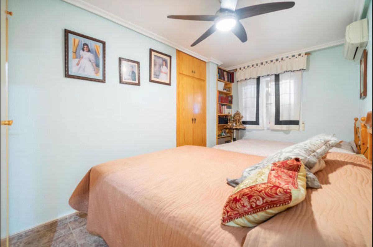 2-Bedroom Apartment in La Puntica, Lo Pagan - Image 11