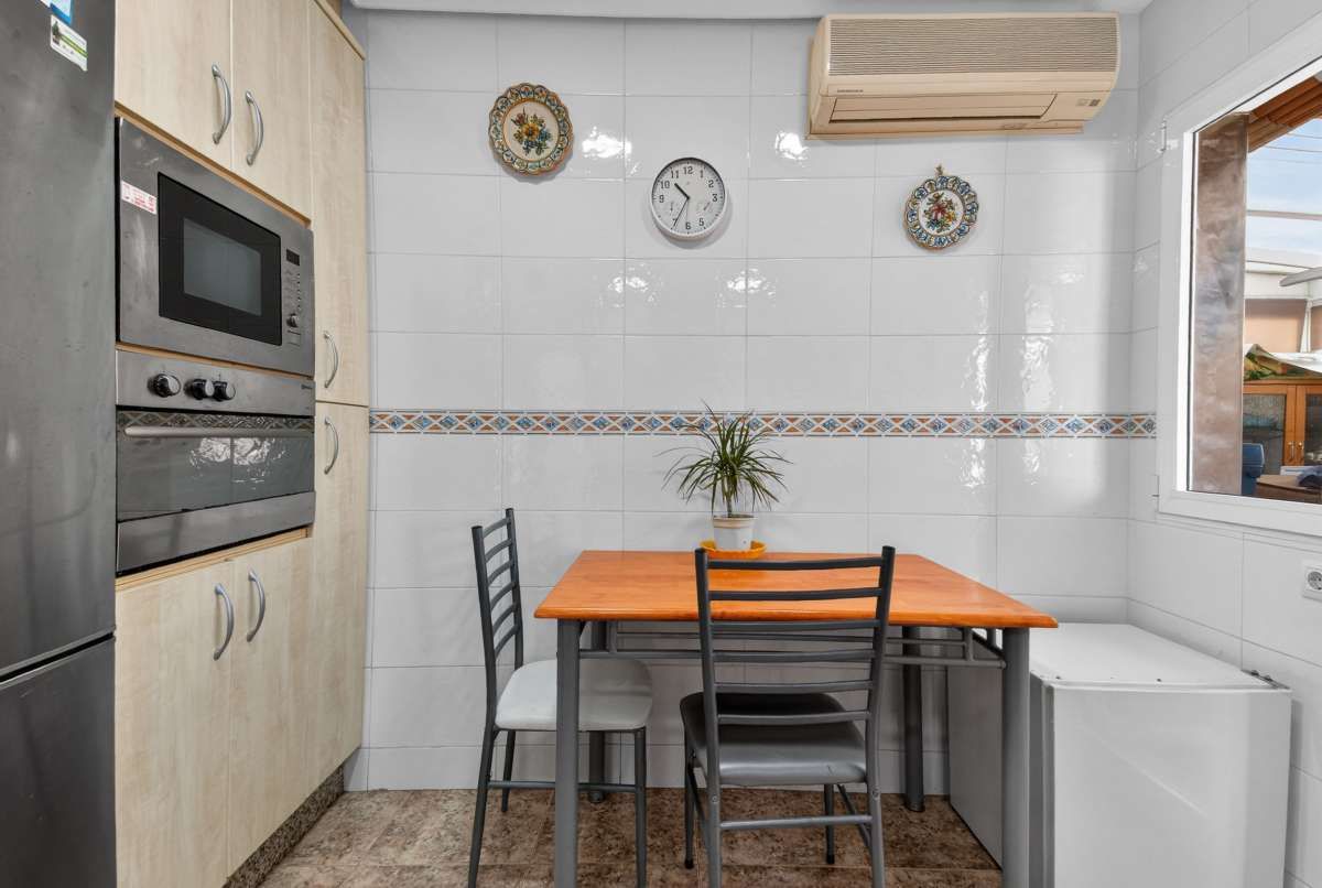 2-Bedroom Apartment in La Puntica, Lo Pagan - Image 12