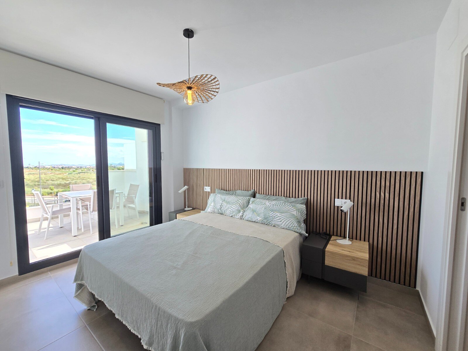 2-Bedroom Apartment in Los Alcázares - Image 17