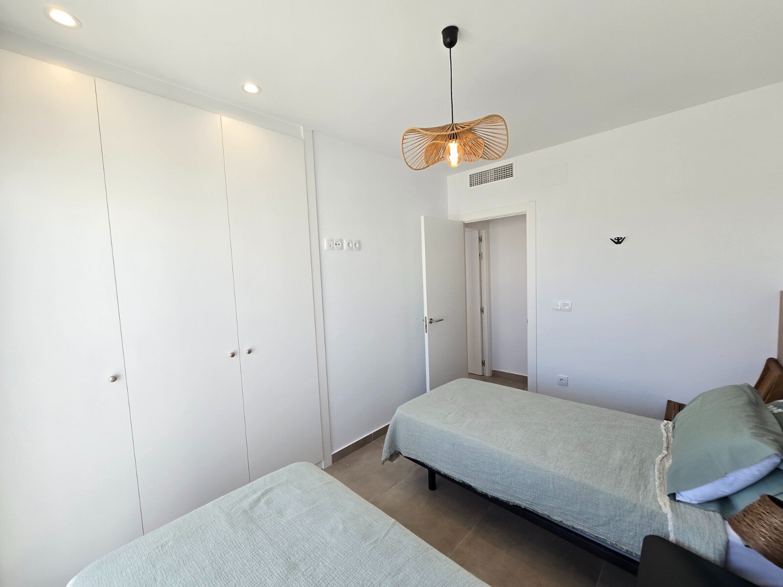 2-Bedroom Apartment in Los Alcázares - Image 23