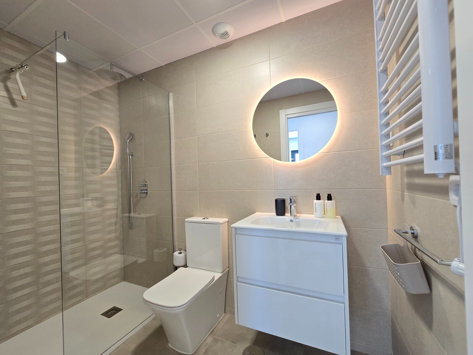 2-Bedroom Apartment in Los Alcázares - Image 24