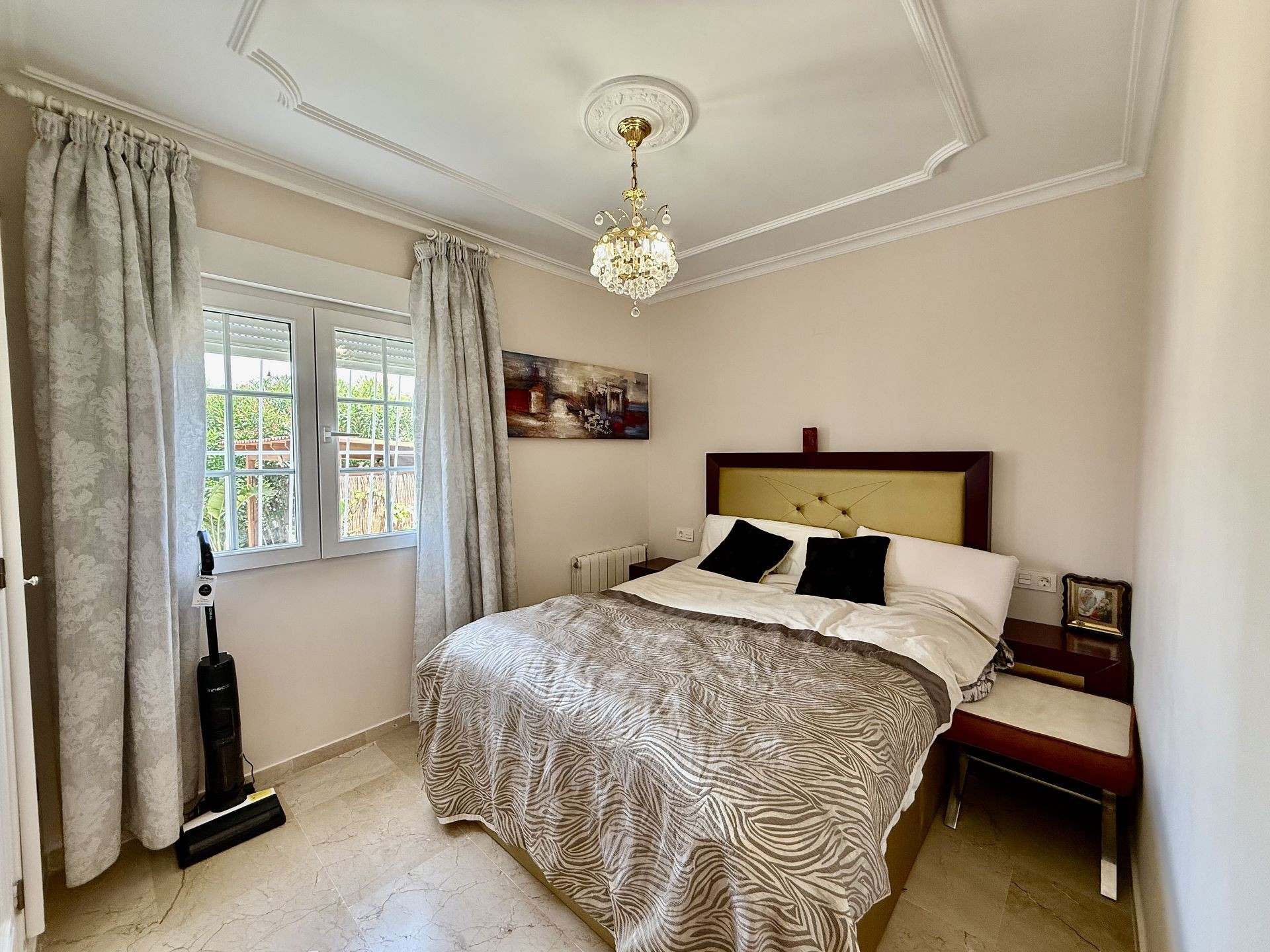 Villa met 4 Slaapkamers in Orihuela Costa - Image 17