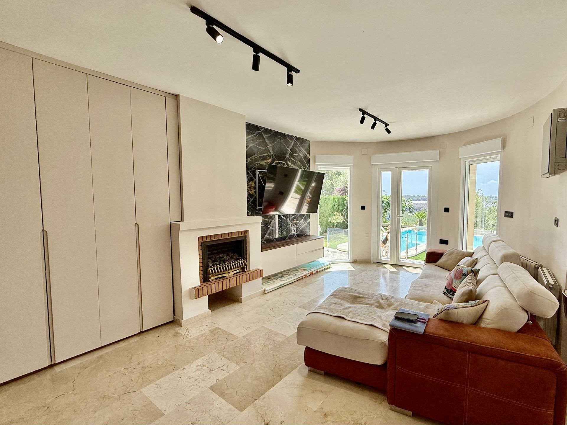 Villa met 4 Slaapkamers in Orihuela Costa - Image 25