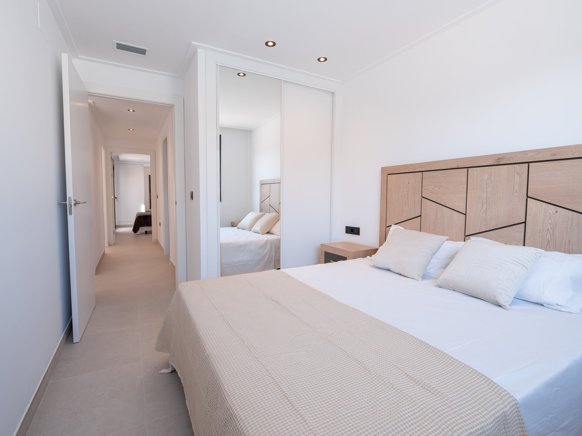 3-Bedroom Detached House in San Fulgencio - Image 6