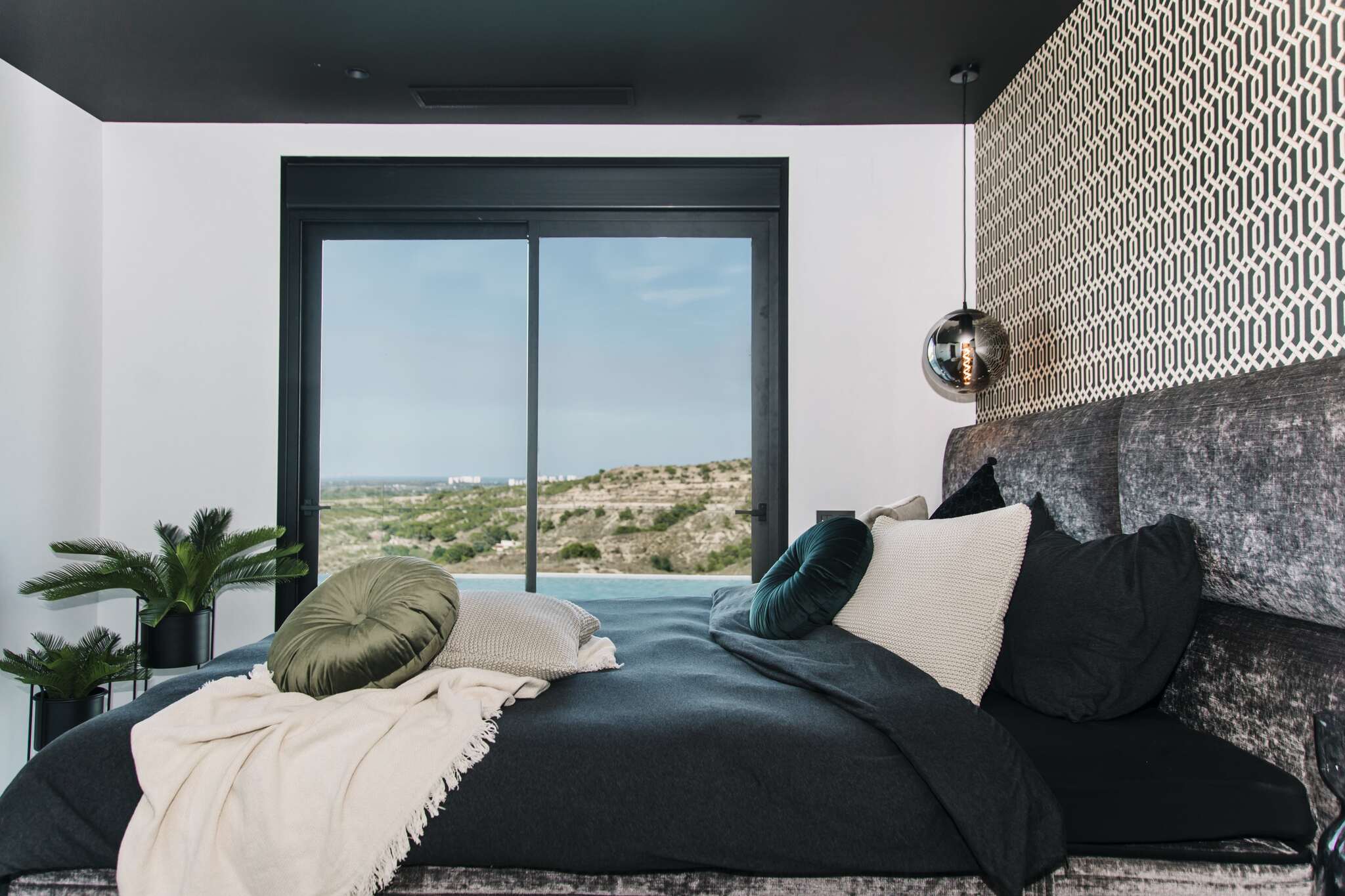 4-Bedroom Villa in Rojales - Image 10