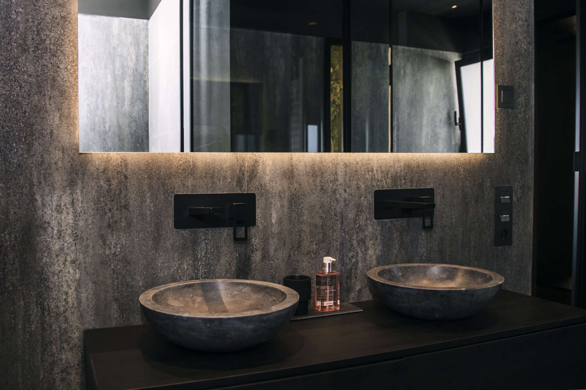 4-Bedroom Villa in Rojales - Image 11