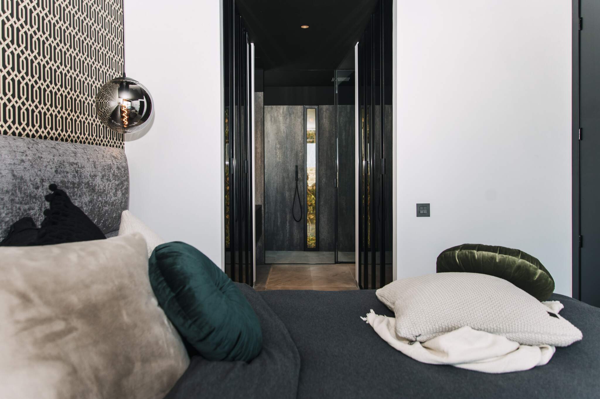 4-Bedroom Villa in Rojales - Image 9