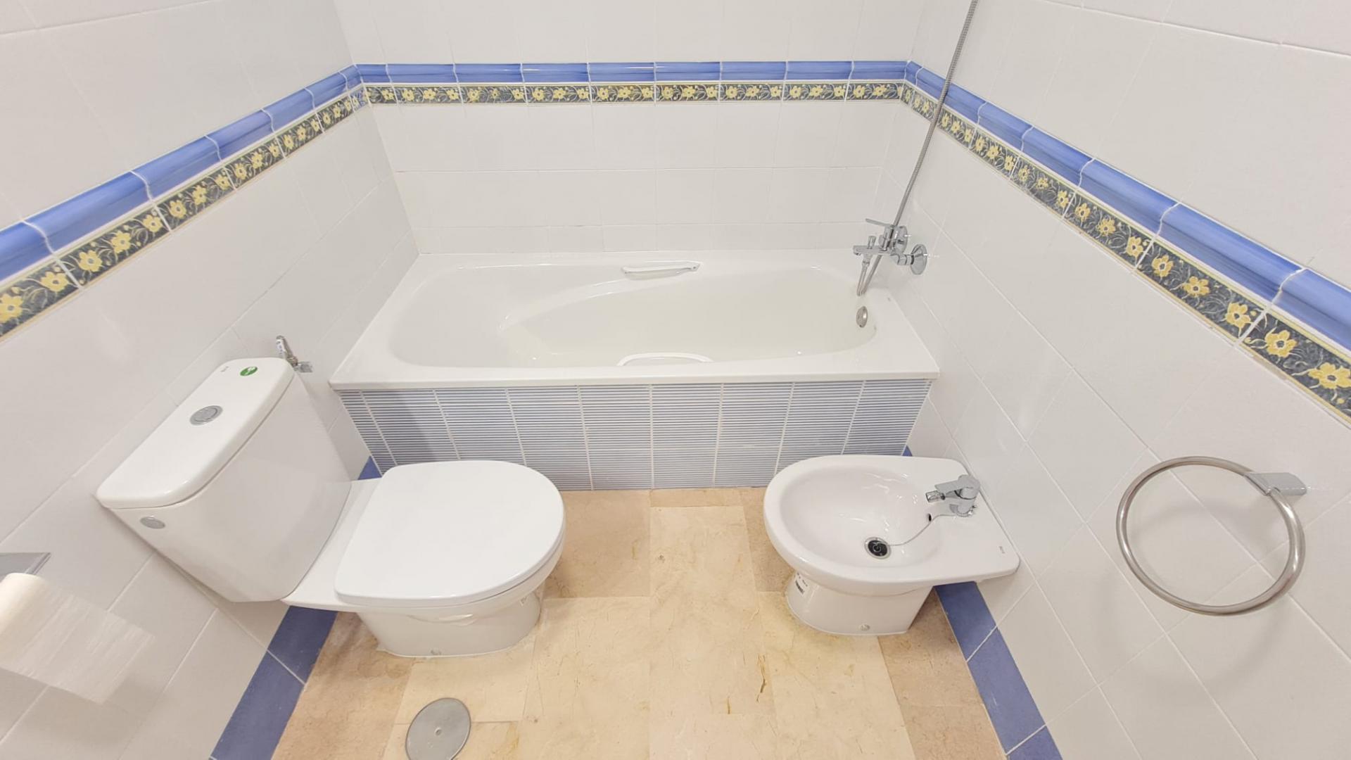 2-Bedroom Bungalow in Villamartín-las Filipinas, Orihuela Costa - Image 16