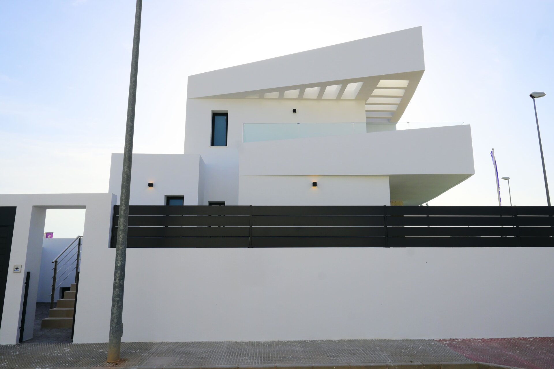 3-Bedroom Semi-Detached House in Dolores - Image 4