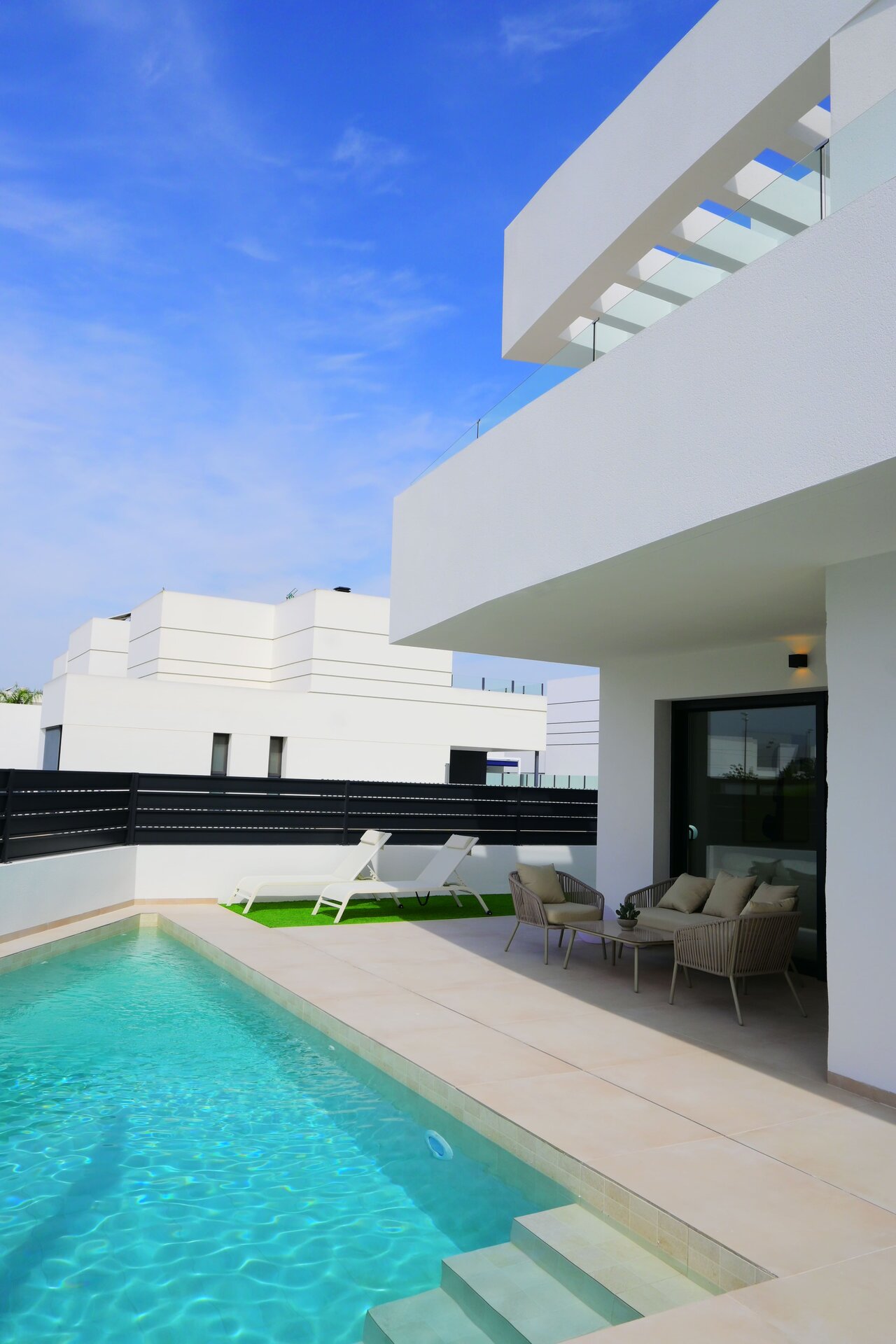 3-Bedroom Semi-Detached House in Dolores - Image 8