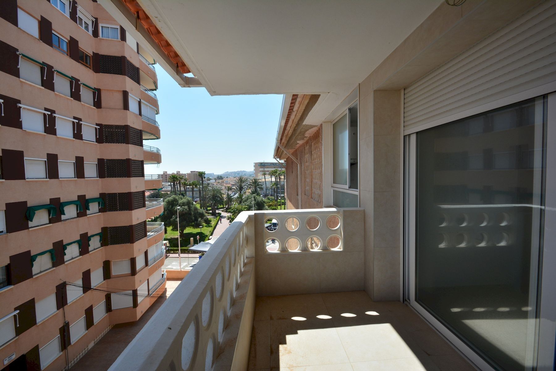 3-Bedroom Apartment in La Mata Pueblo, Torrevieja - Image 11