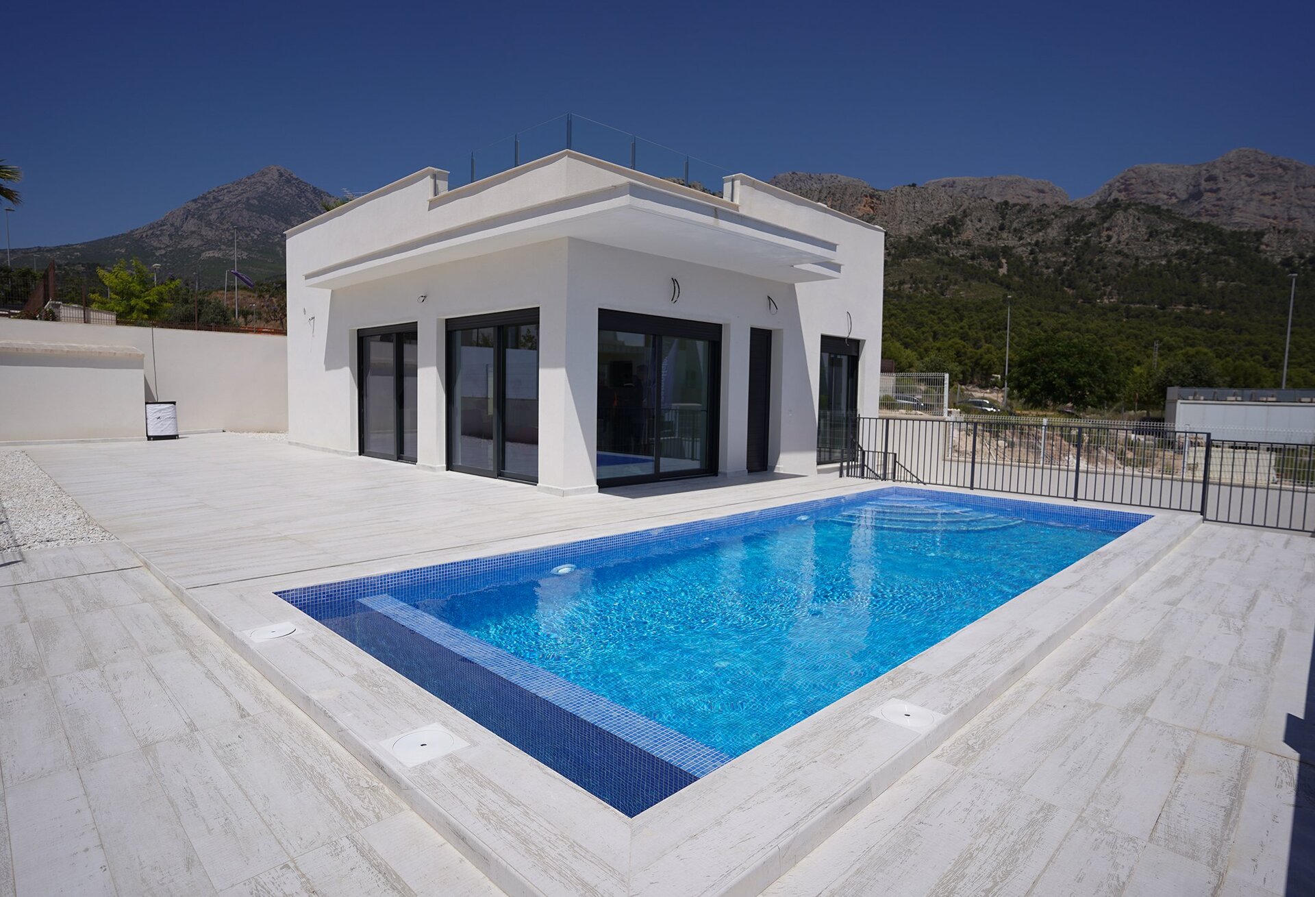 3-Bedroom Detached House in Polop - Image 13