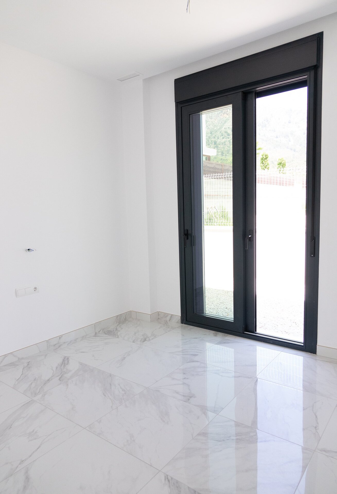 3-Bedroom Detached House in Polop - Image 5