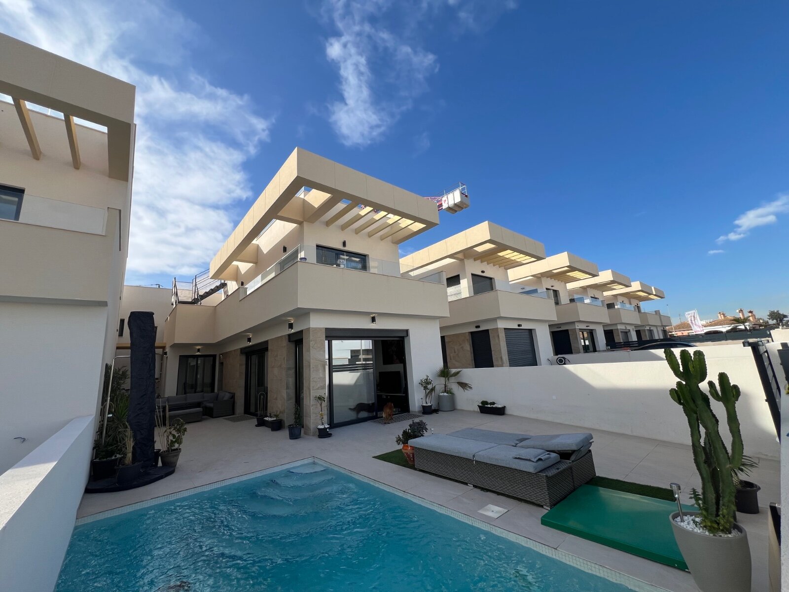 3-Bedroom Villa in Costa Blanca Sur, Los Montesinos - Image 11