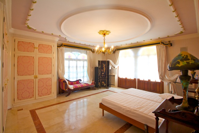 5-Zimmer Villa in Villamartin, Orihuela Costa - Image 10