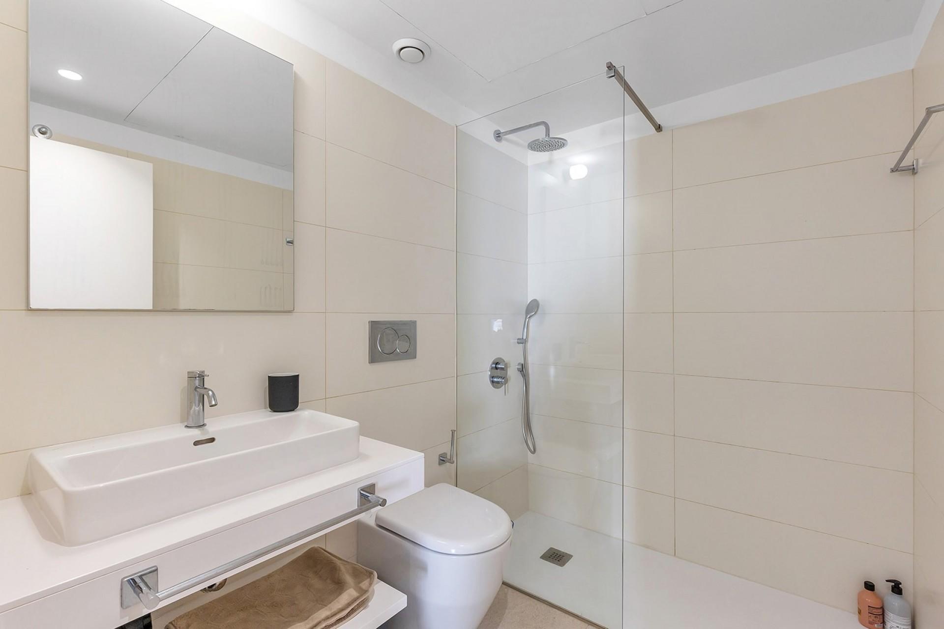 2-Bedroom Apartment in Los Balcones, Torrevieja - Image 13