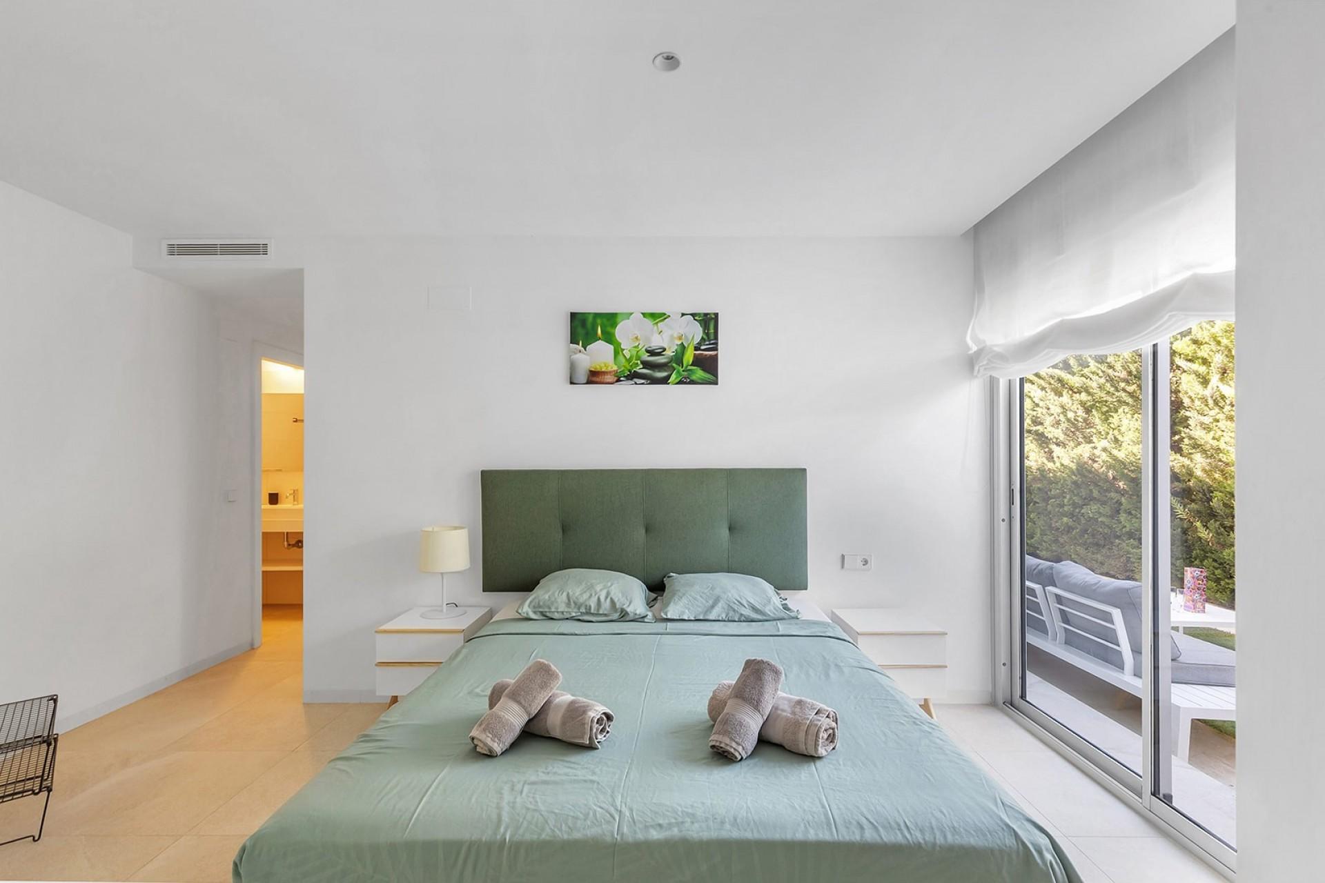 2-Bedroom Apartment in Los Balcones, Torrevieja - Image 7
